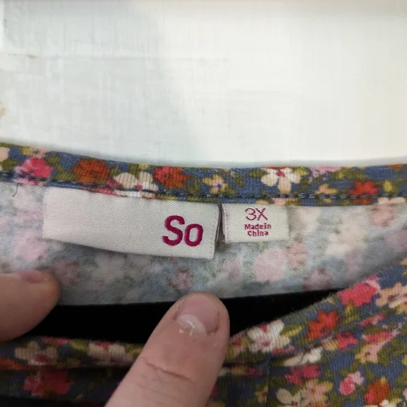 So Cropped Floral 3x Tie Top - Picture 4 of 8